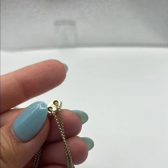 adjustable Kendra Scott Gold with mother of pearl Bar Pendant Necklace - Picture 4 of 8